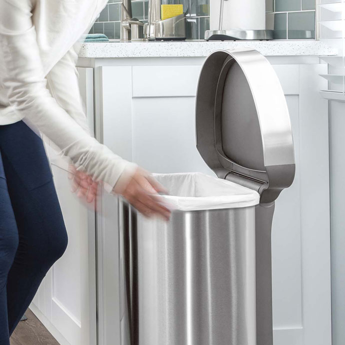 セミラウンドセンサーダストボックス45L | simplehuman | 押さえいらずでスムーズ