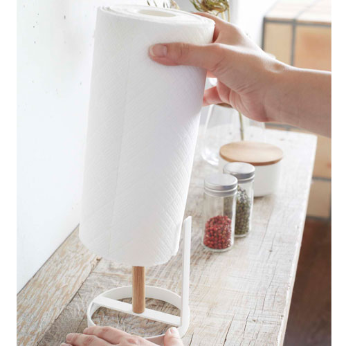 ナチュラルなカフェ気分のキッチンペーパースタンド